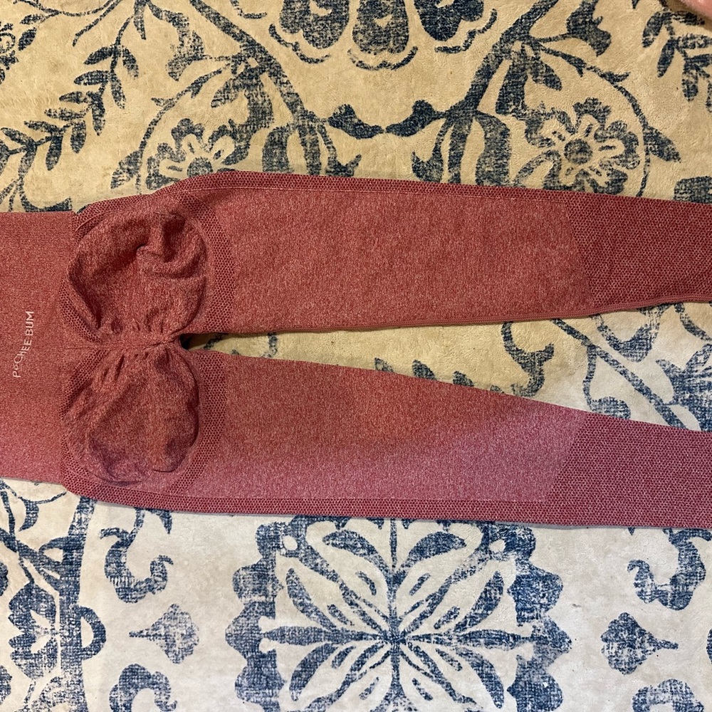 Peach Bun Leggings with Bow Detail